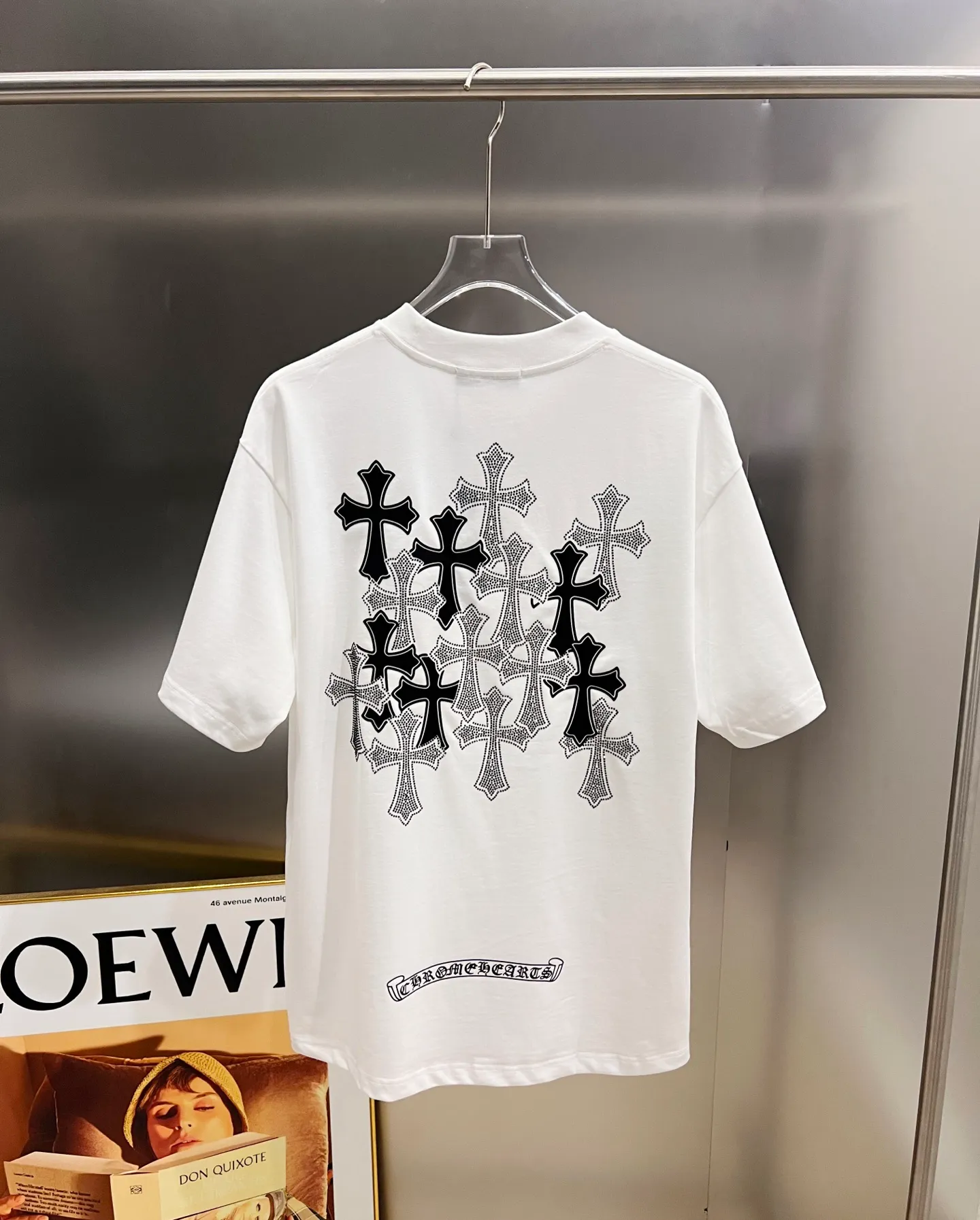 🅿️190 CH Crow 2025 Autumn and Winter New Short-sleeved T-shirt Cross leather craft Customized hardware metal + Middle Eastern Australian diamond design craft The real thing is great🔥Same style for men and women, loose version Size S M L XL XXL Five sizes Black White Angora Red